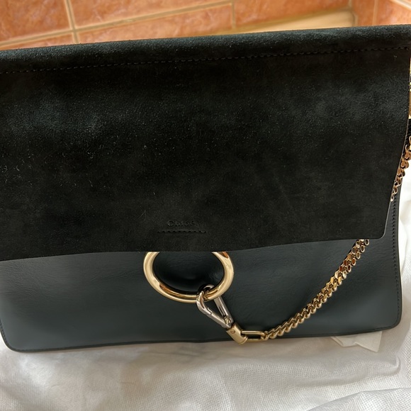 Chloé - Picture 5 of 12